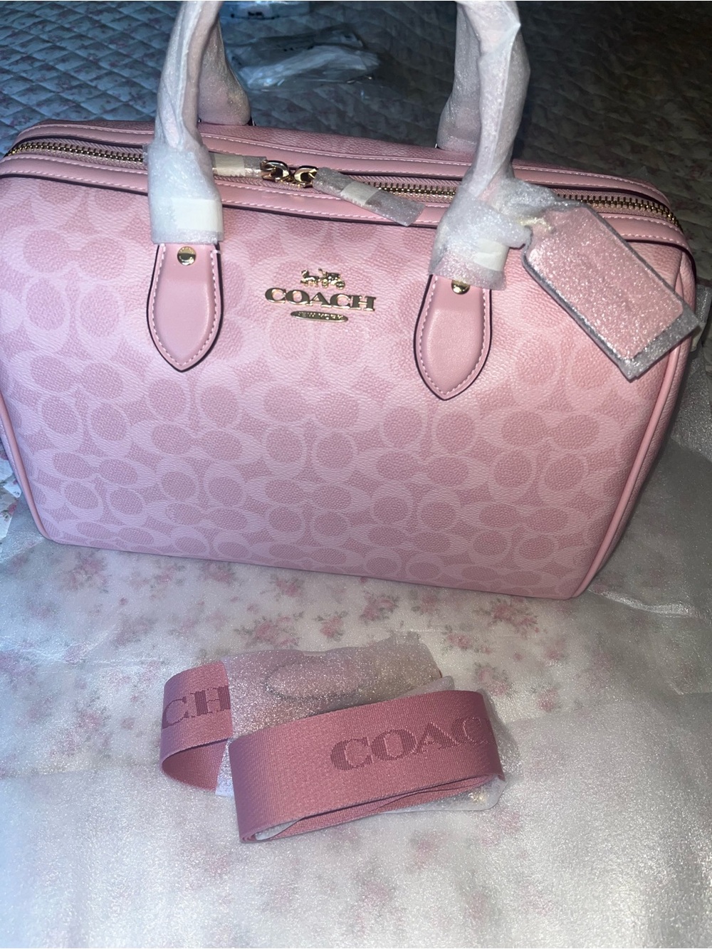 Coach Large Powder Pink Rowan🎀